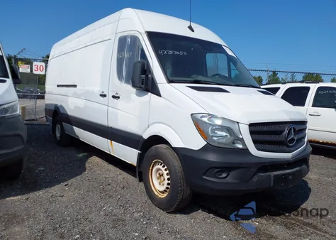 2018 Mercedes-Benz Sprinter 2500 High Roof V6 из США, поврежденный, VIN WD3PE8CD0JP597912